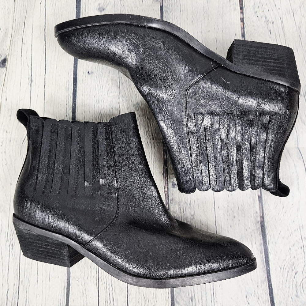 YELLOWBOX | Luciaa faux leather pointed toe heeled pull-on chelsea boots